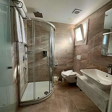 Otel Alalucca Çeşme